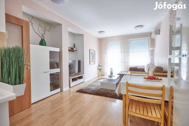 Hajdúszoboszló-Fürdőnegyed városrészen, 63nm-es,2 szobás, nappali+ hál