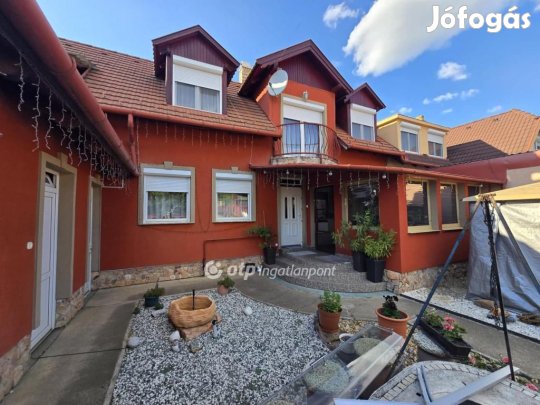 Hajdúszoboszlói 123 nm-es ház eladó