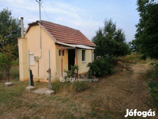 Hajdúszoboszlói 13 nm-es ház eladó