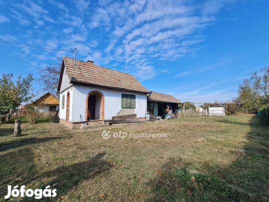 Hajdúszoboszlói 25 nm-es ház eladó