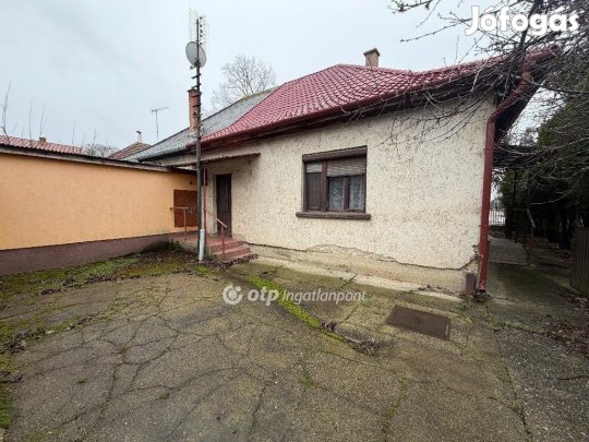 Hajdúszoboszlói 63 nm-es ház eladó