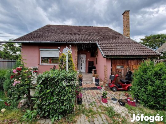 Hajdúszoboszlói eladó 108 nm-es ház