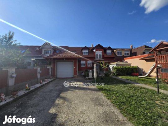 Hajdúszoboszlói eladó 123 nm-es ház