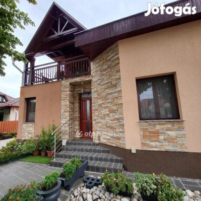 Hajdúszoboszlói eladó 250 nm-es ház