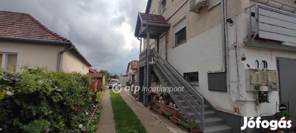 Hajdúszoboszlói eladó 300 nm-es ház