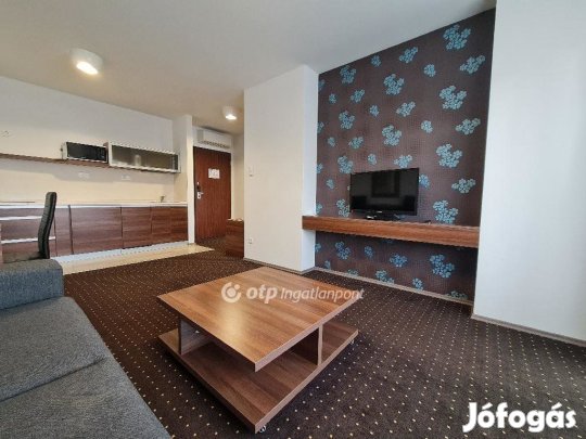 Hajdúszoboszlói eladó 40 nm-es lakás