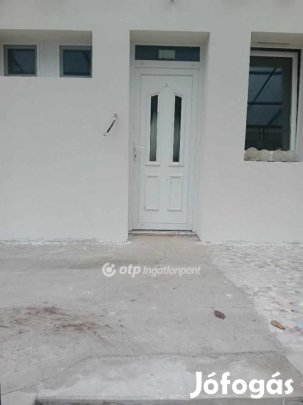 Hajdúszoboszlói eladó 78 nm-es lakás