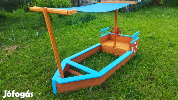 Hajó formájú homokozó