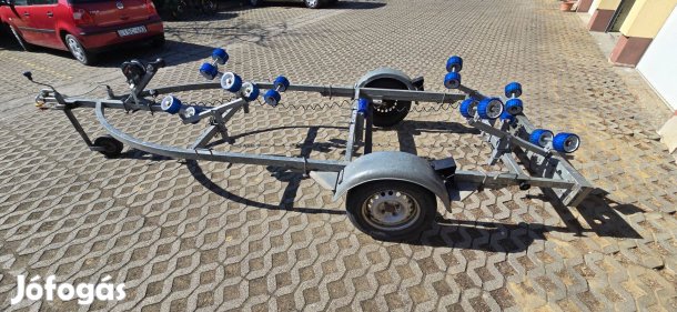 Hajó illetve Jetski utánfutó