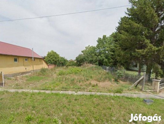 Hajós belterületén 1157 m2 építési telek eladó!