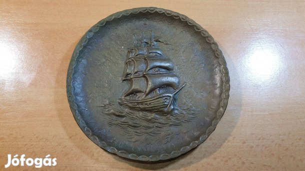Hajós bronz dombormű tál, falidísz eladó