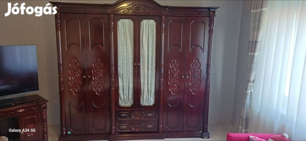 Hálószoba bútor garnitúra eladó!