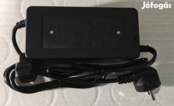 Hálozati Adapter 220V / 12V Új Állófűtés STB