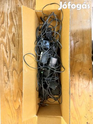 Hálózati adapterek, töltők többféle típusban