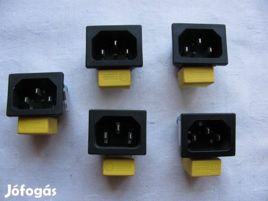 Hálózati csatlakozó ,zavarszűrő kondenzátorokkal