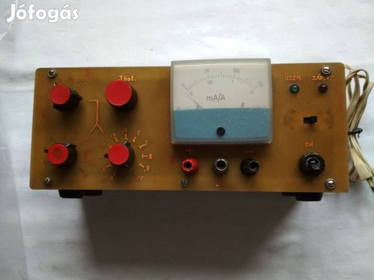 Hálózati tápegység , 0-30 V-ig