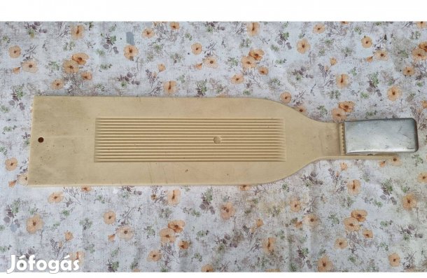 Haltisztító műanyag