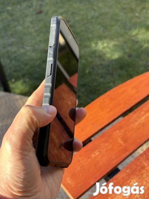 Hammer Iron V okostelefon katonai szabvánnyal 