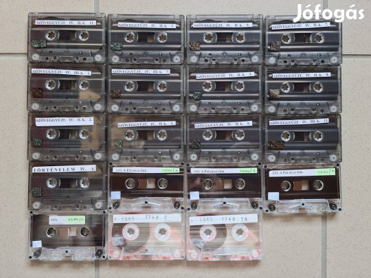 Hangos könyv kazettás magnó deck kazetta 19 db