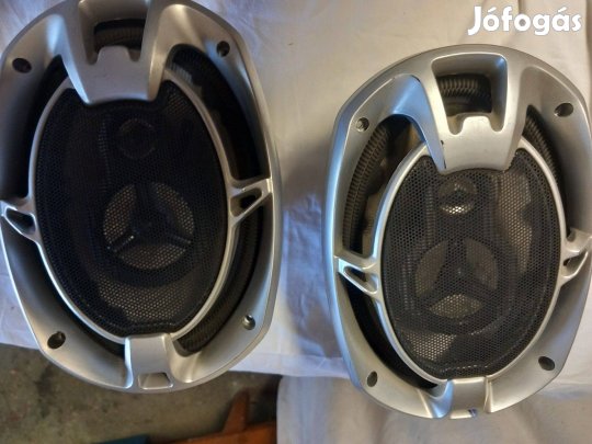 Hangszóró pár autóba