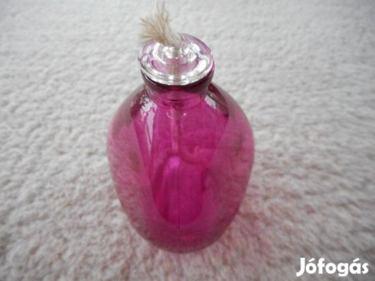 Hangulatos, modern megjelenésű pink olajmécses