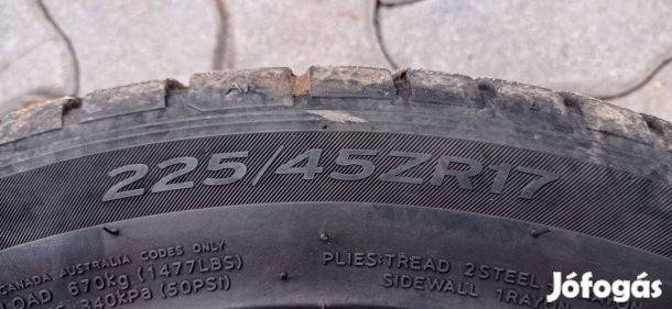 Hankook 225/45 R17 4 db. nyári gumiabroncs