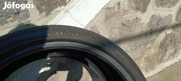 Hankook ventus S1 evo 3 235/35R19 újszerű
