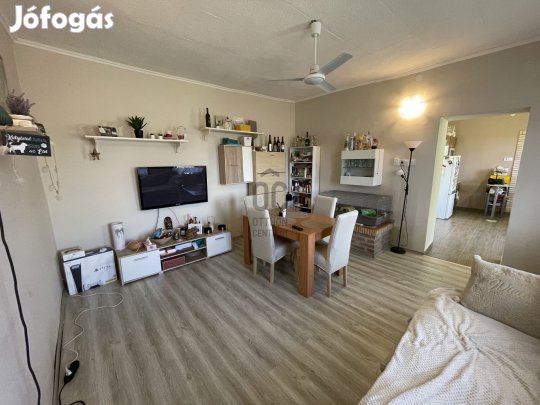 Harci eladó vályog családi ház