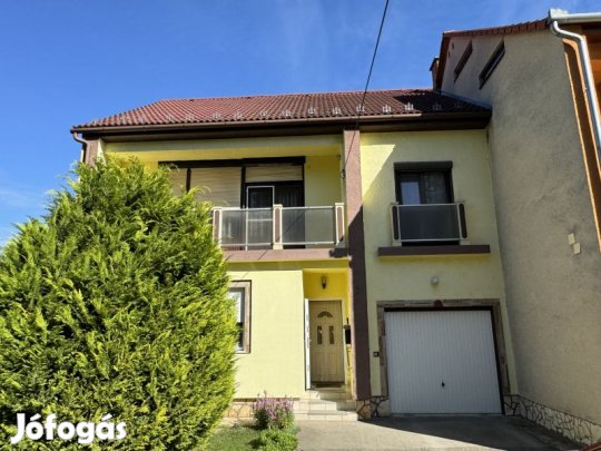 Harkányban 4 szobás sorház eladó!