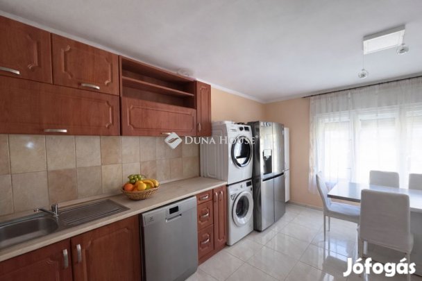 Harkányi 80 nm-es ház eladó