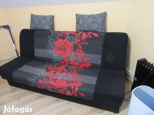 Három Személyes Ágyazható Kanapé