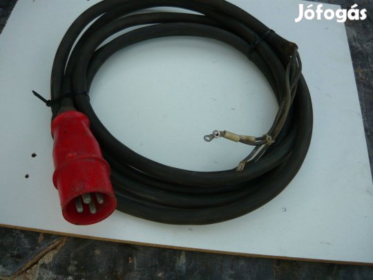 Három fázisú bekötő vezeték, dugóval