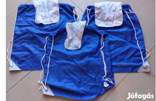 Három kék tornazsák