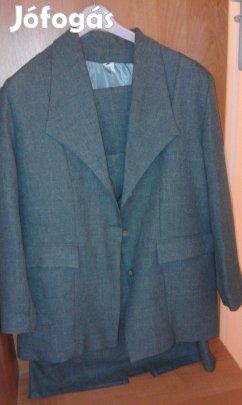 Három részes szép új kosztüm