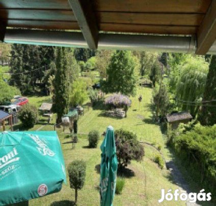 Három szobás tégla családi ház Magyarkúton eladó