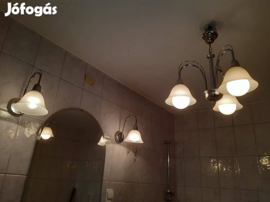 Háromágú csillár két fali lámpával