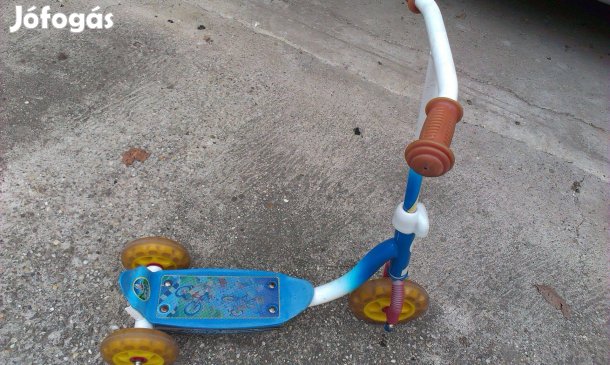 Háromkerekű roller