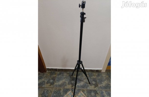 Háromlábú állvány (tripod)