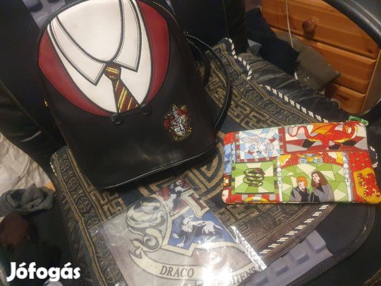 Harry Potter Griffendél egyenruha-mintás mini hátizsák +neszeszer