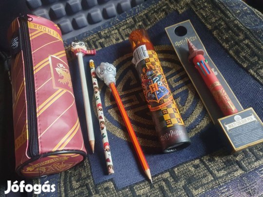 Harry Potter henger tolltartó -Griffendél, 10 színű toll, színes készl