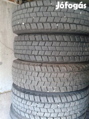 Használt 235/75 R17.5 húzó teherautógumik 235/75R17,5 235 75 17.5
