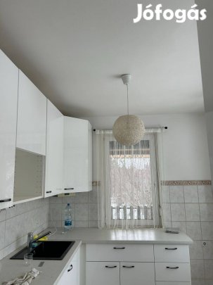 Használt Konhya bútor