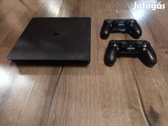 Használt Playstation 4 Jó Állapotban, 2 Kontroller, gratis lemezek