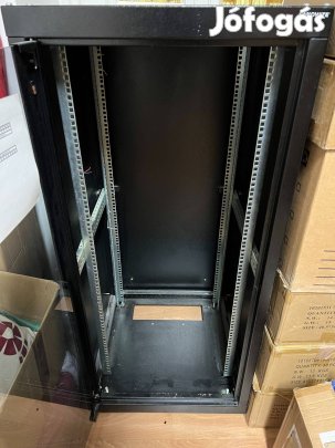 Használt Rack szekrény eladó (26U)