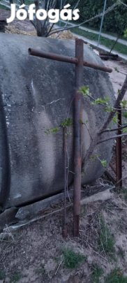 Használt T-nyelű kézi talajfúró eladó