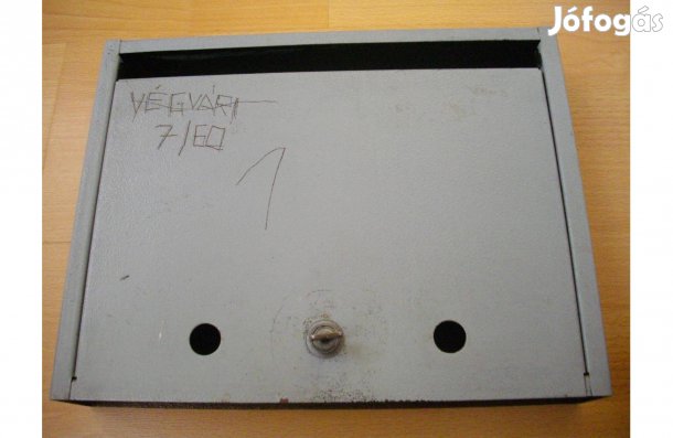 Használt, de jó állapotban levő postaláda, reális áron eladó