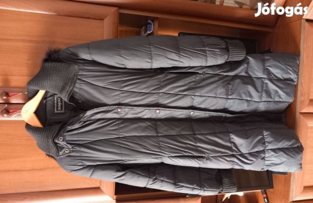 Használt, fekete télikabát eladó 3000,- Ft-ért!