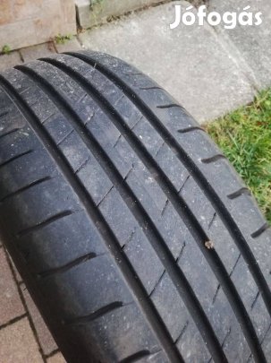 Használt, nagyon jó állapotban lévő 4 db. Falken gumiabroncs eladó