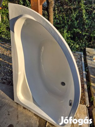 Használt acryl sarokkád 150x100,előlappal, lábbal, automata szifon