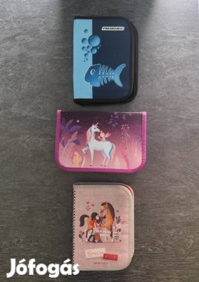 Használt állapotú tolltartó. Darabár.